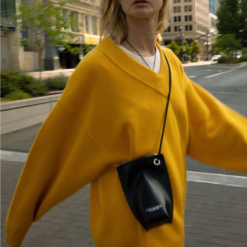 ISO James Street Co. Sloane Vee - Amber